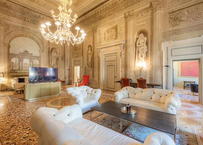 Corte Realdi - Palazzo Camozzini Hotel *