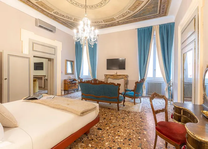 Corte Realdi - Palazzo Camozzini * Verona