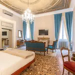 Corte Realdi - Palazzo Camozzini * ורונה