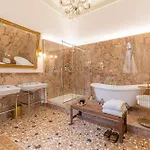 Corte Realdi - Palazzo Camozzini * ורונה