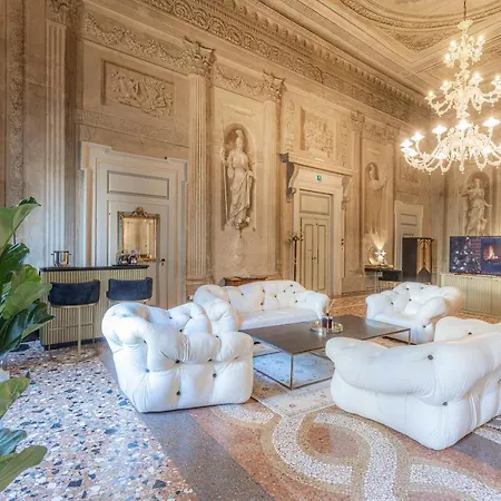 Corte Realdi - Palazzo Camozzini Hotel *