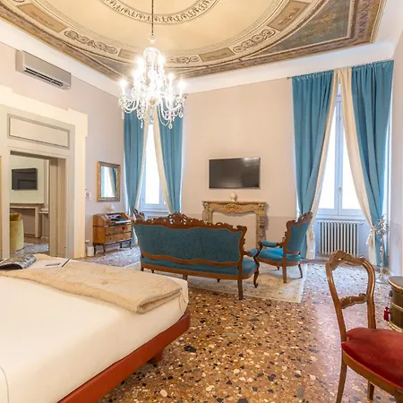 Corte Realdi - Palazzo Camozzini * Verona