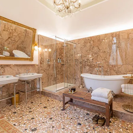 Corte Realdi - Palazzo Camozzini * Verona